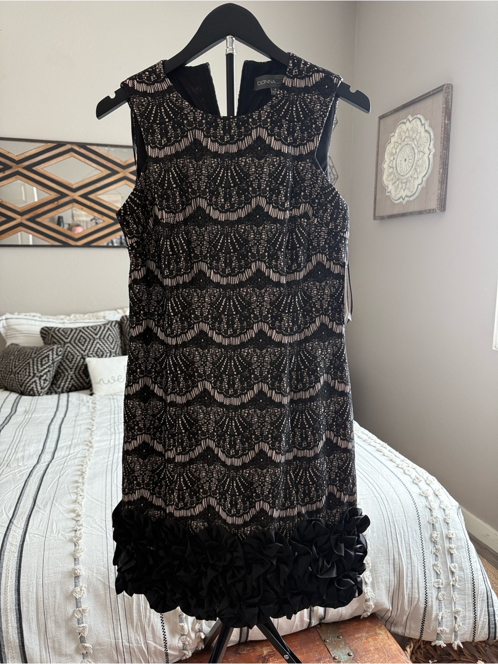 Donna Ricco Black and Nude Lace-Effect Mini Dress with Floral Hem